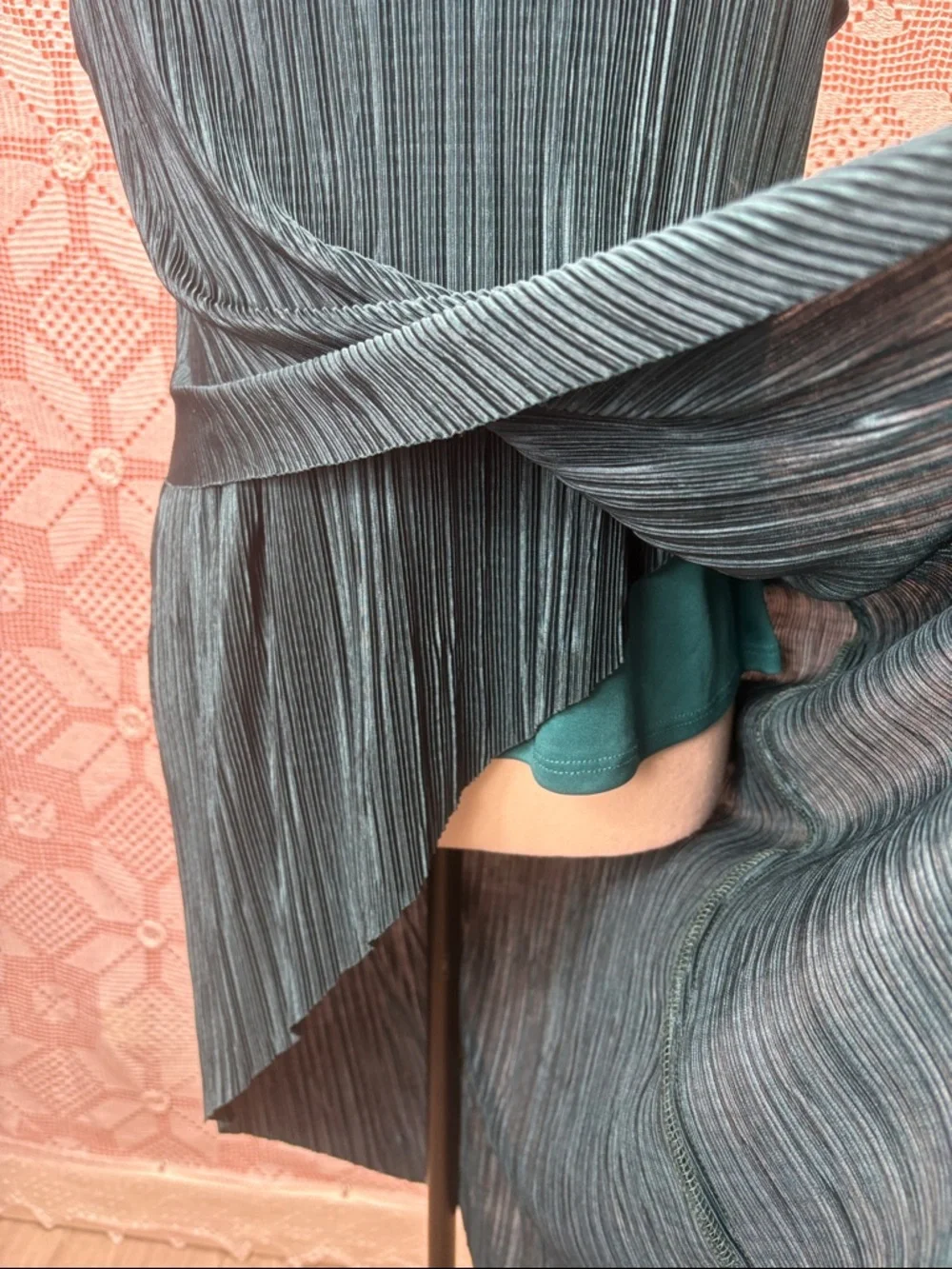 Jessica Pleated Asymmetrical Tunic Top – Teal | Size L (16) - Picture 9 of 10